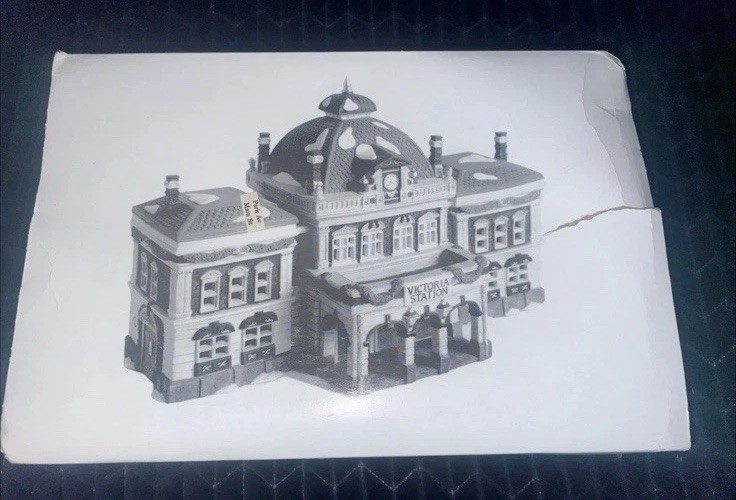 Vintage 1989 Department 56 Dickens’ Village Victoria Station And Platform