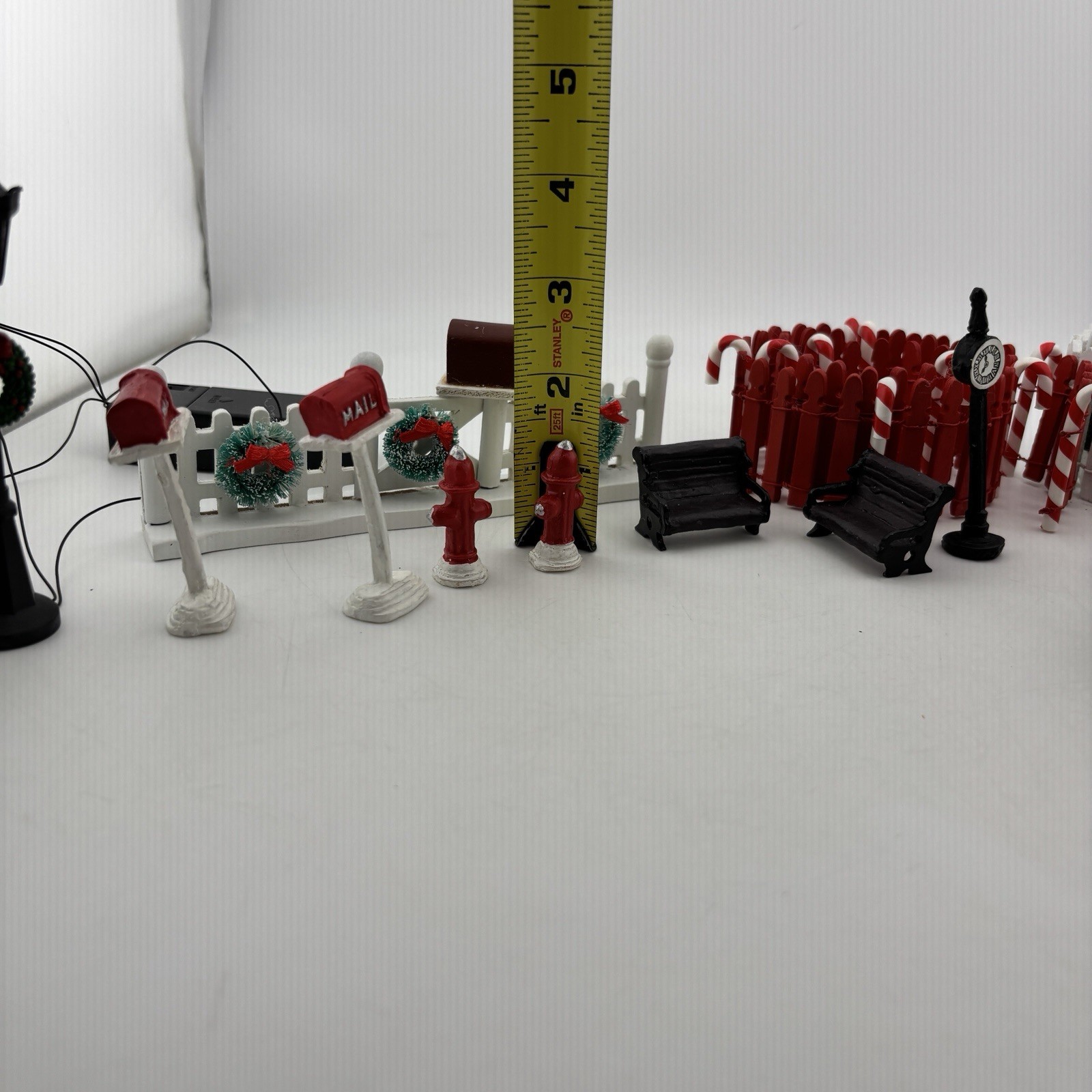 Department 56 Accessories Autum/Christmas Lot Dollhouse Fence Tree Street Lights