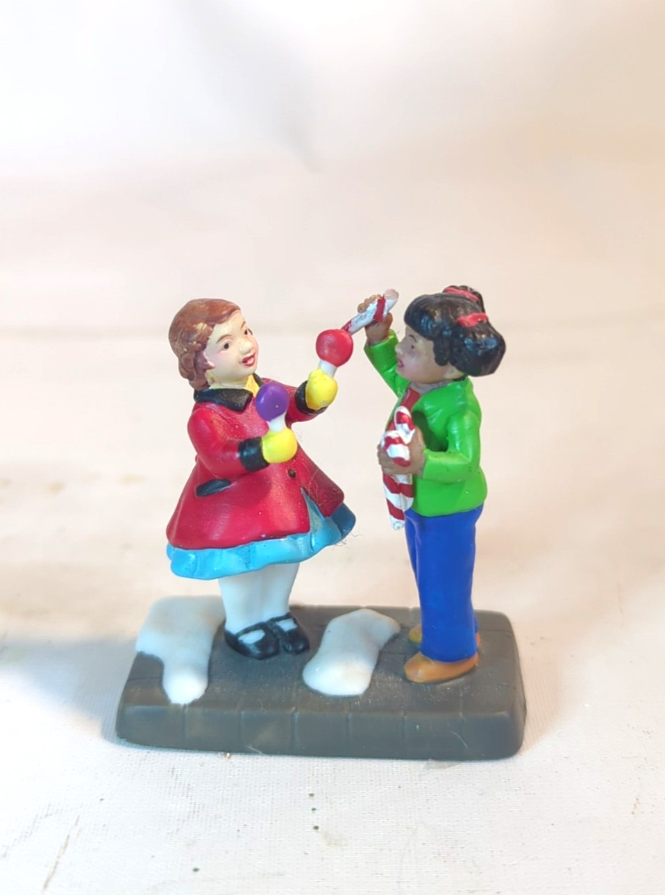 DEPT 56 SWEET FRIENDS FOREVER 4025250 CHRISTMAS IN THE CITY VILLAGE C1 See Ad