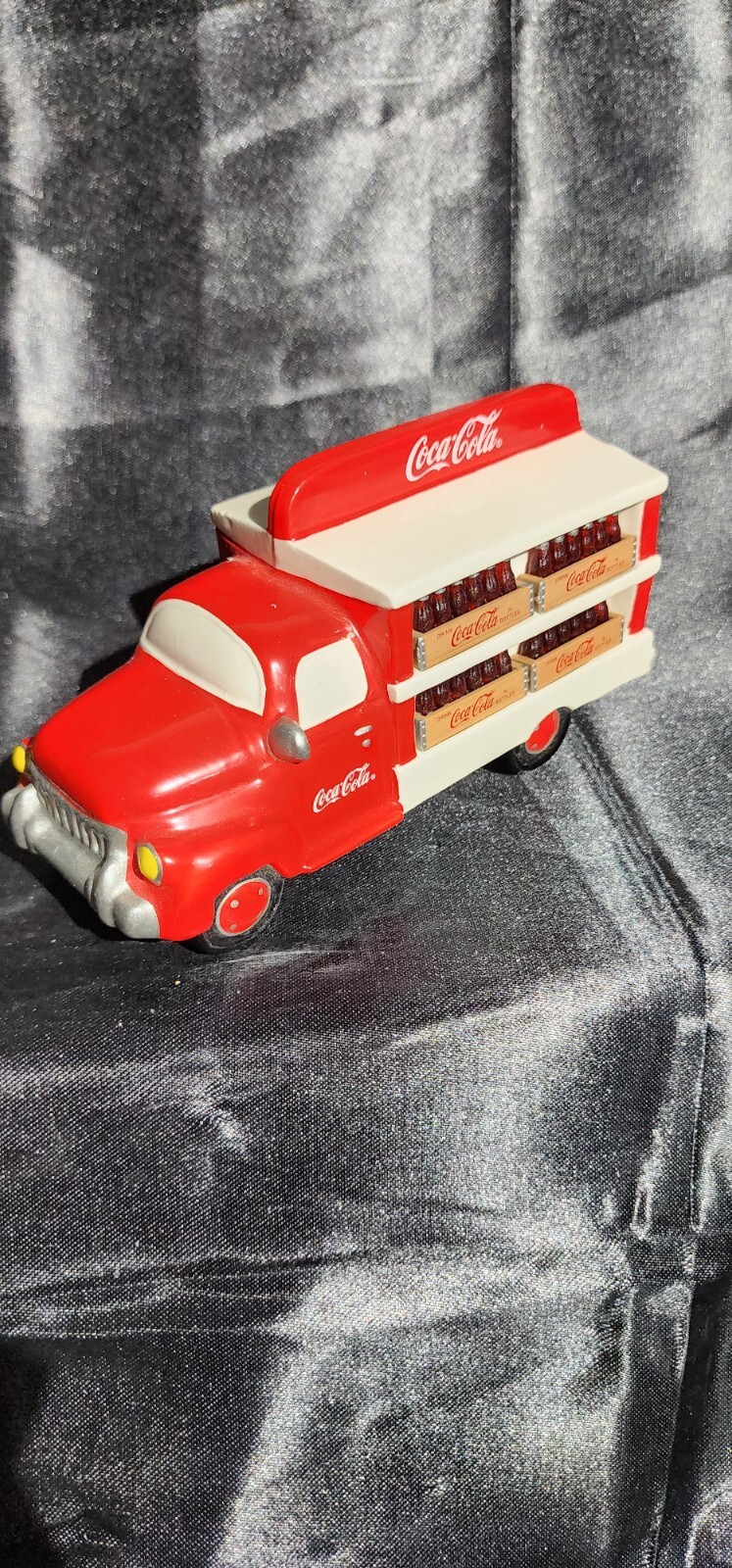DEPARTMENT 56 Snow Village Coca Cola Delivery Truck Accessory Item #5479-8 1994